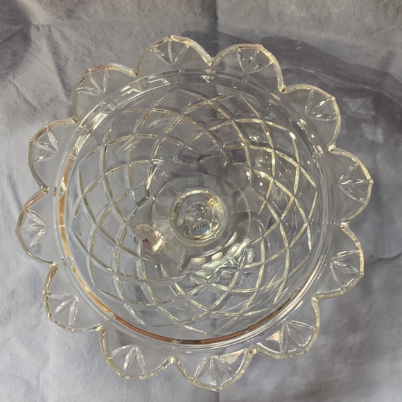 100% Beautiful Crystal Flower Shaped Serving/Candy Dish - Picture 3 of 3